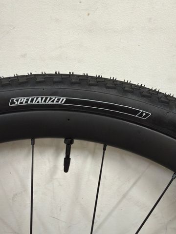 Brugt Roval Terra CL II 700c Wheelset 2025 bike — billede 2 af 9