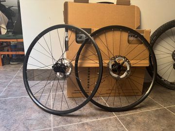 Used Mavic Crossride 1 2024 bike — image 1 of 5