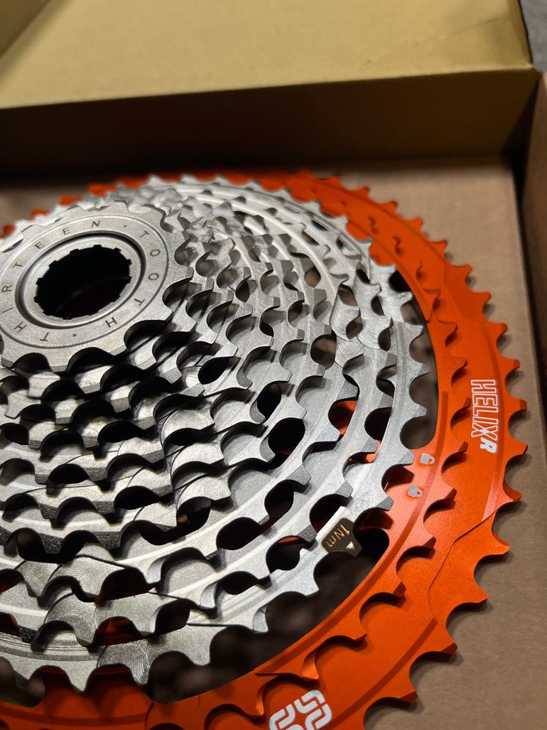 Used E*Thirteen e* Cassette Helix Race,12 vitesses, oranja 2025 bike — image 2 of 4