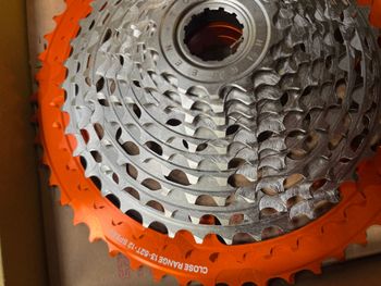 Used E*Thirteen e* Cassette Helix Race,12 vitesses, oranja 2025 bike — image 3 of 4