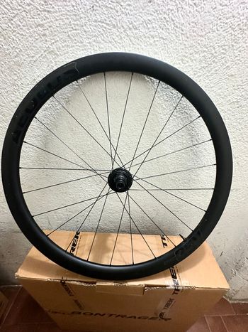 Gebrauchtes Bontrager Aeolus Pro 3V Carbon OCLV Tubeless Disc 2025 Wheels