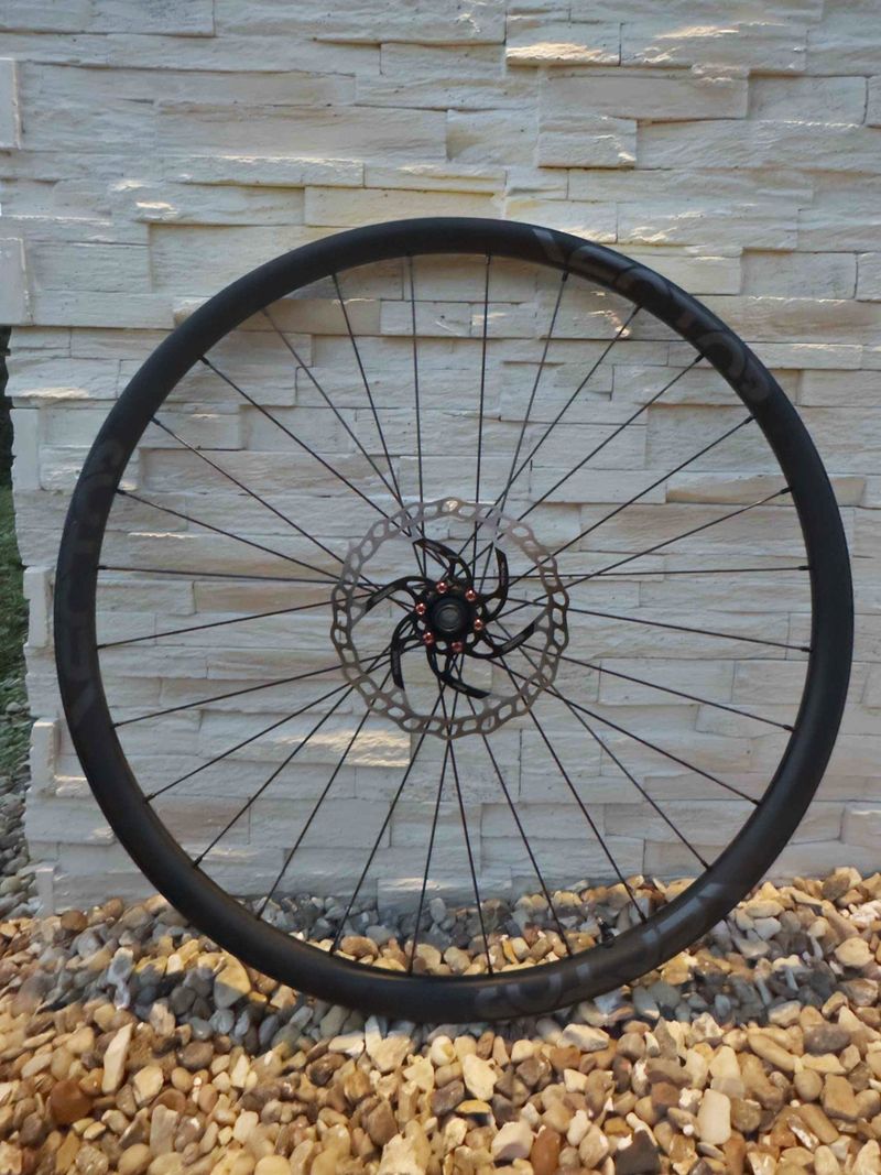 Gebrauchtes Roval Roues carbone 29 pouces bike — Bild 2 von 7