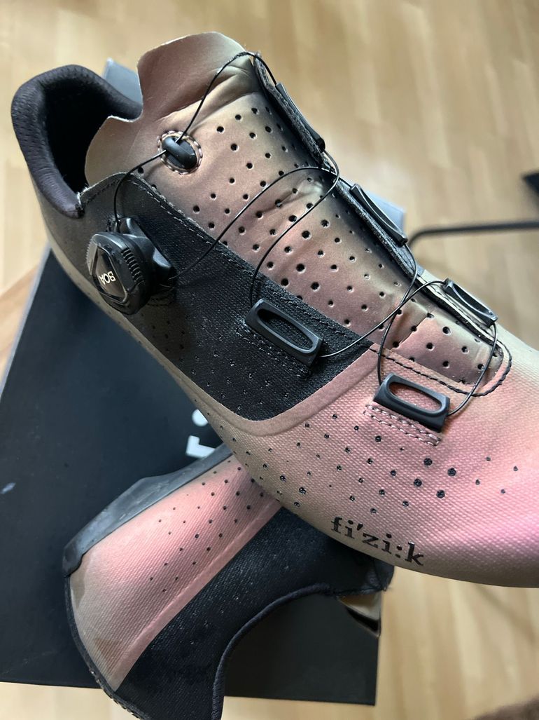 Fizik Fizik Tempo Overcurve R4 Iridescent / Maat 45 2024