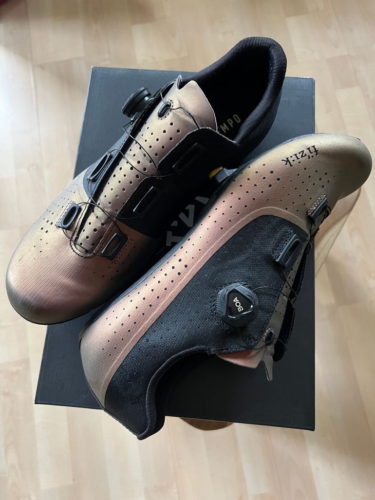 Fizik Fizik Tempo Overcurve R4 Iridescent / Maat 45 2024