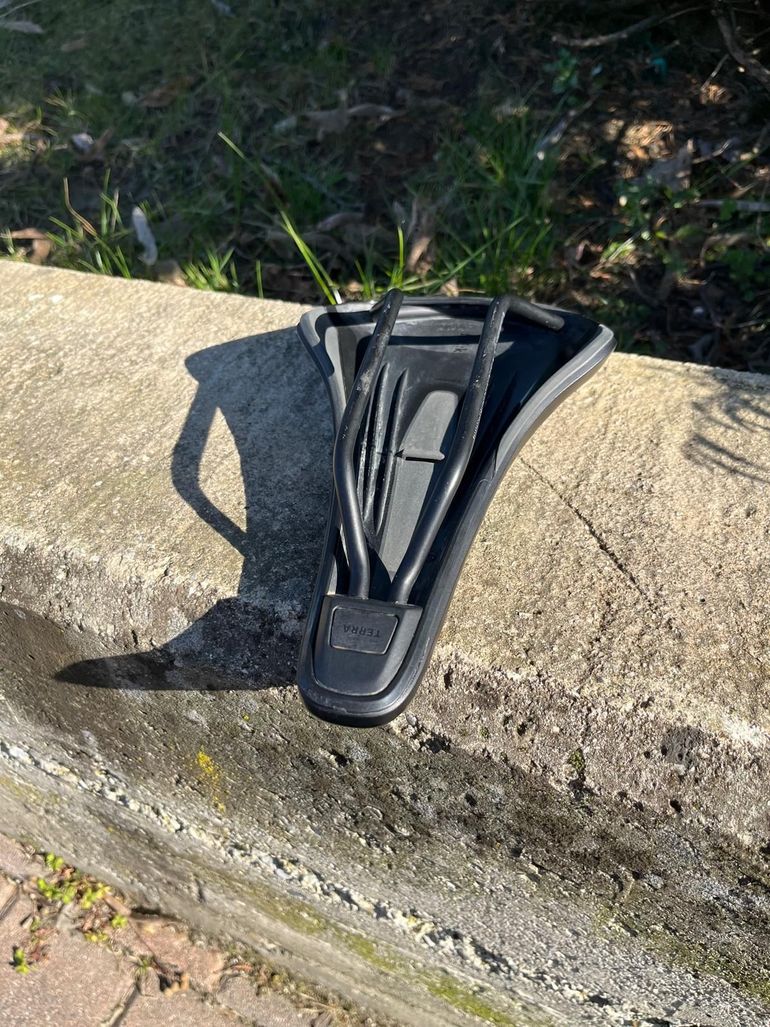 Used Fizik Terra X5 Argo 140mm 2024 bike — image 6 of 7