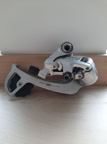 Used Shimano dérailleur arrière  RD M761  9 vitesses long cage. 2020 bike — image 2 of 4