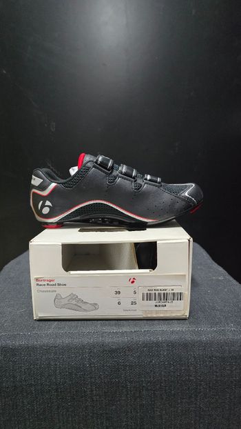Used Bontrager Race Road Shoe 2020 bike — image 2 of 2