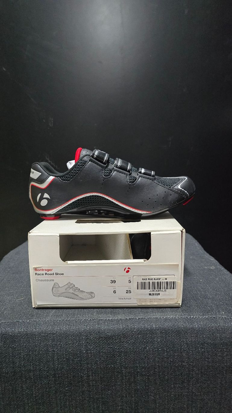 Used Bontrager Race Road Shoe 2020 bike — image 2 of 2