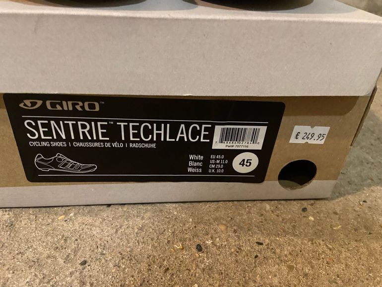 Used Giro vend chaussures semelle carbone 2025 bike — image 2 of 7