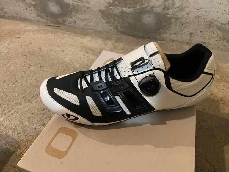 Used Giro vend chaussures semelle carbone 2025 bike — image 5 of 7