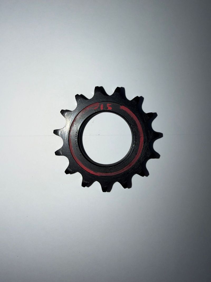 Gebrauchtes Shimano pignon piste 15 dents dure ace 2022 Drivetrain & Pedals