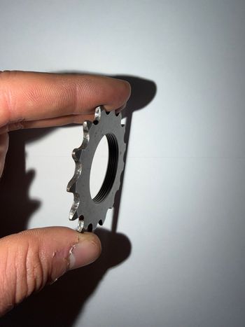 Used Shimano pignon piste 15 dents 2022 bike — image 3 of 3