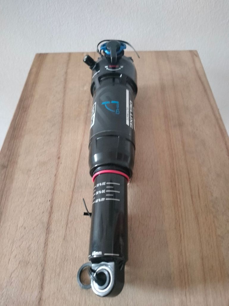 Used Rock Shox Deluxe ultimate 230x65 2025 bike — image 2 of 6