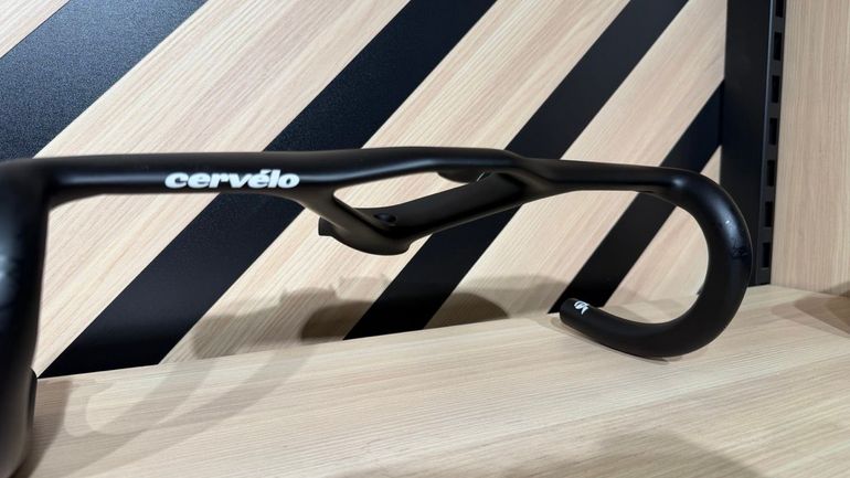 Used Cervelo HB19 Carbon One Piece Handlebar 80mm Stem 36/40cm Width 2025 bike — image 2 of 4