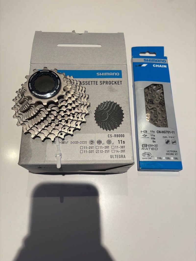 Tweedehands Shimano Ultegra CS-R8000 12/25 2025 Drivetrain & Pedals