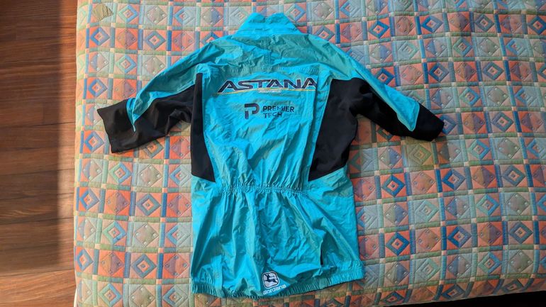 Used Giordana rain jacket astana 2020 bike — image 1 of 4