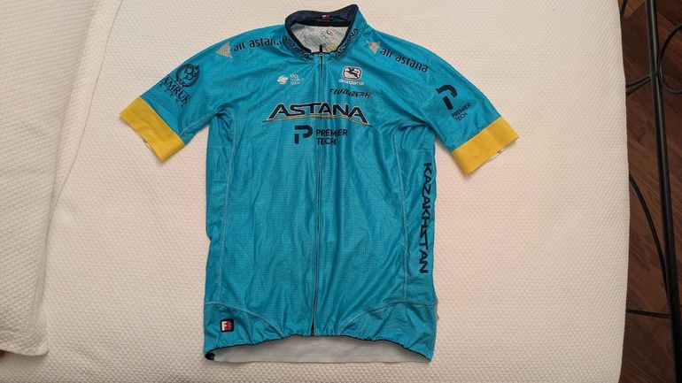 Used Giordana maglia astana 2021 bike — image 1 of 8
