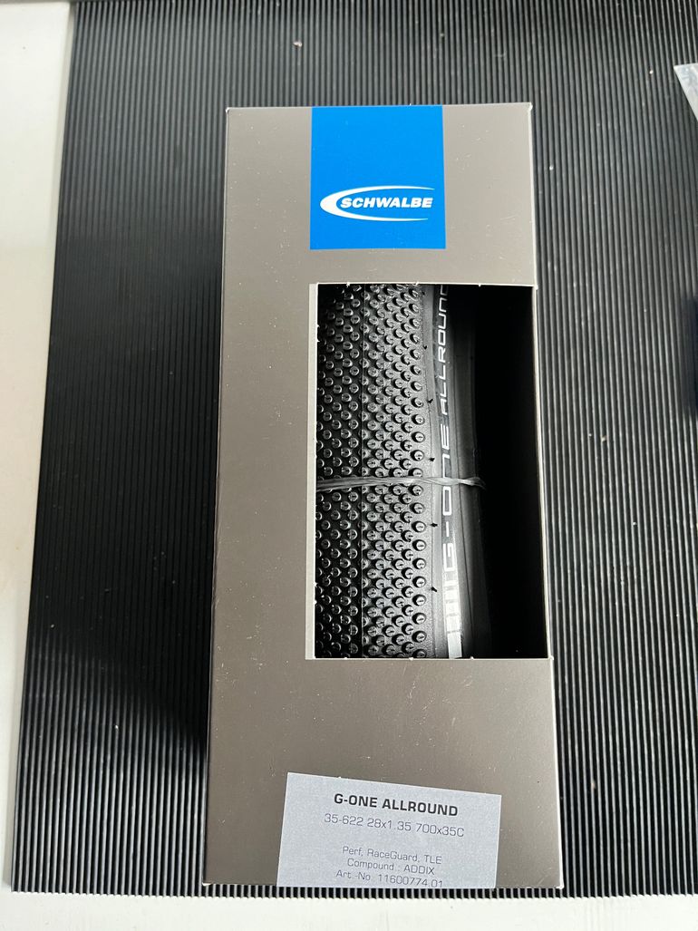 Used Schwalbe G One Allround bike — image 2 of 2