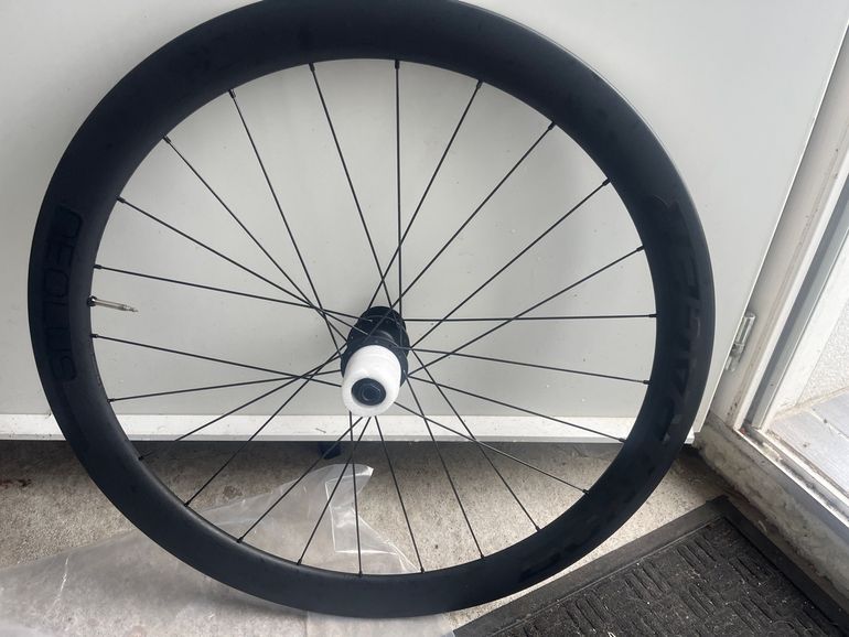 Used Bontrager Aeolus élite 50 2024 bike — image 2 of 3