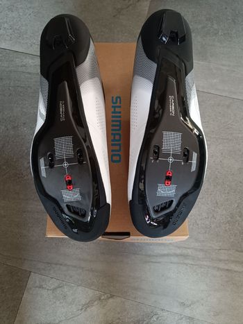 Used Shimano Shimano RC7 SH-RC702  EU44 US10 2022 bike — image 3 of 3