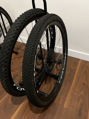 Used Roval roval control sl 2024 bike — image 4 of 9