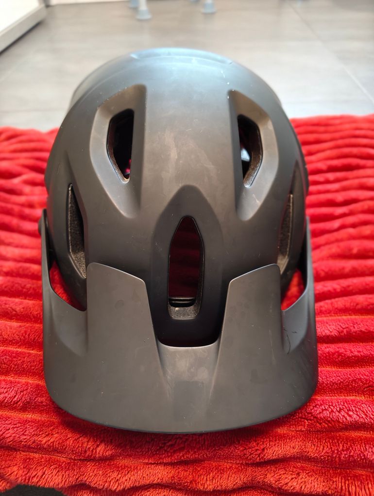 Used Oakley Oakley DRT5 MIPS Helmet bike — image 4 of 5