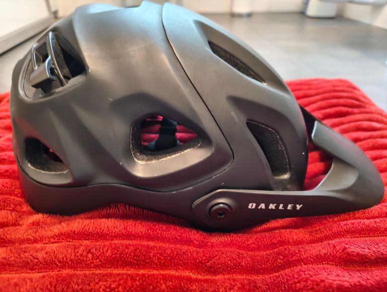 Used Oakley Oakley DRT5 MIPS Helmet bike — image 5 of 5