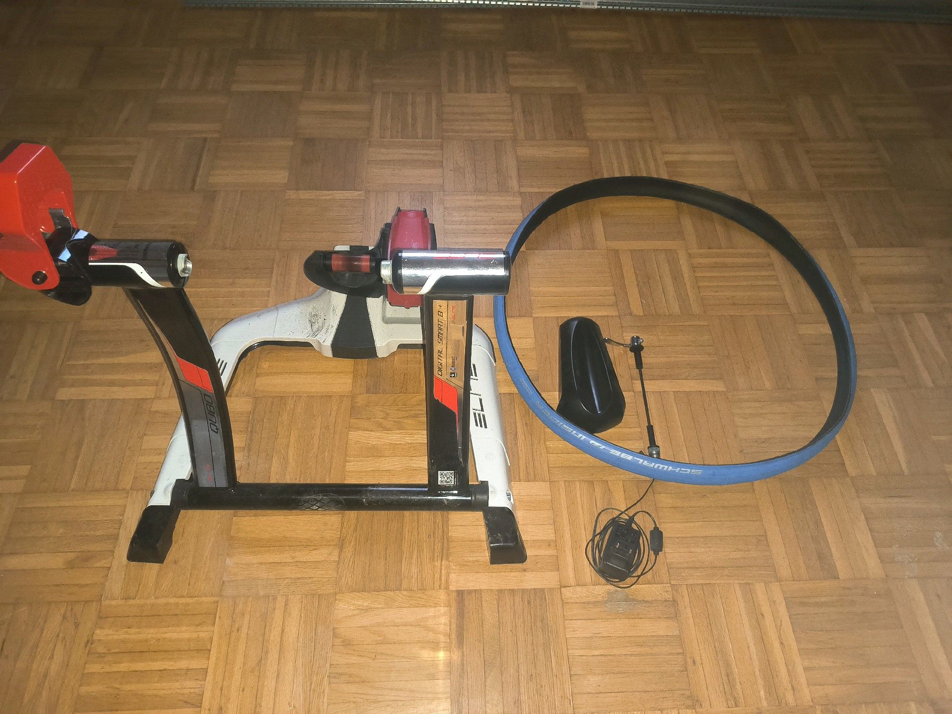 Zwift ELITE QUBO Digital Smart B+ ローラー台 ELITE QUBO digital
