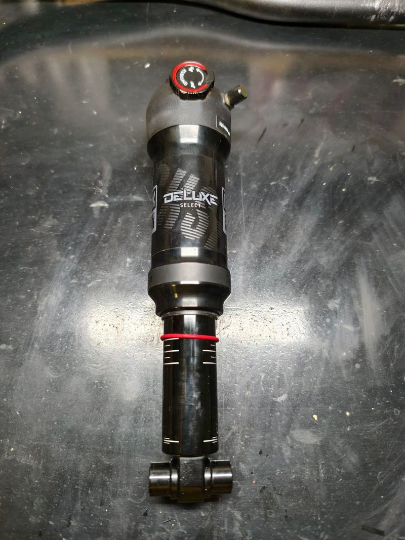 Tweedehands RockShox Deluxe Select 230 x 60 Rear Suspension