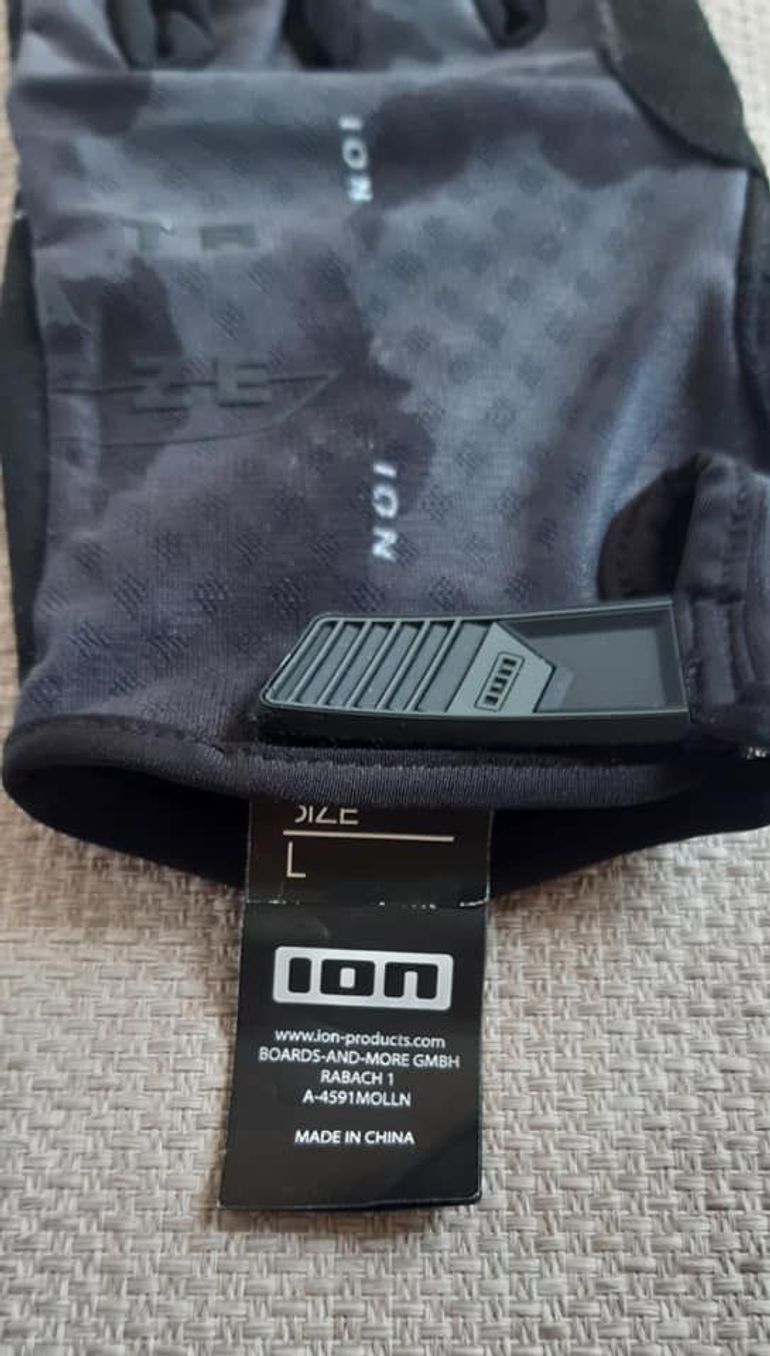 Used Ion Traze Gloves bike — image 4 of 4