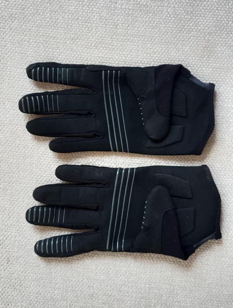 Used Ion Traze Gloves bike — image 2 of 4