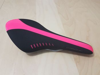 Fizik, Arione Wing Flex noire/rose.