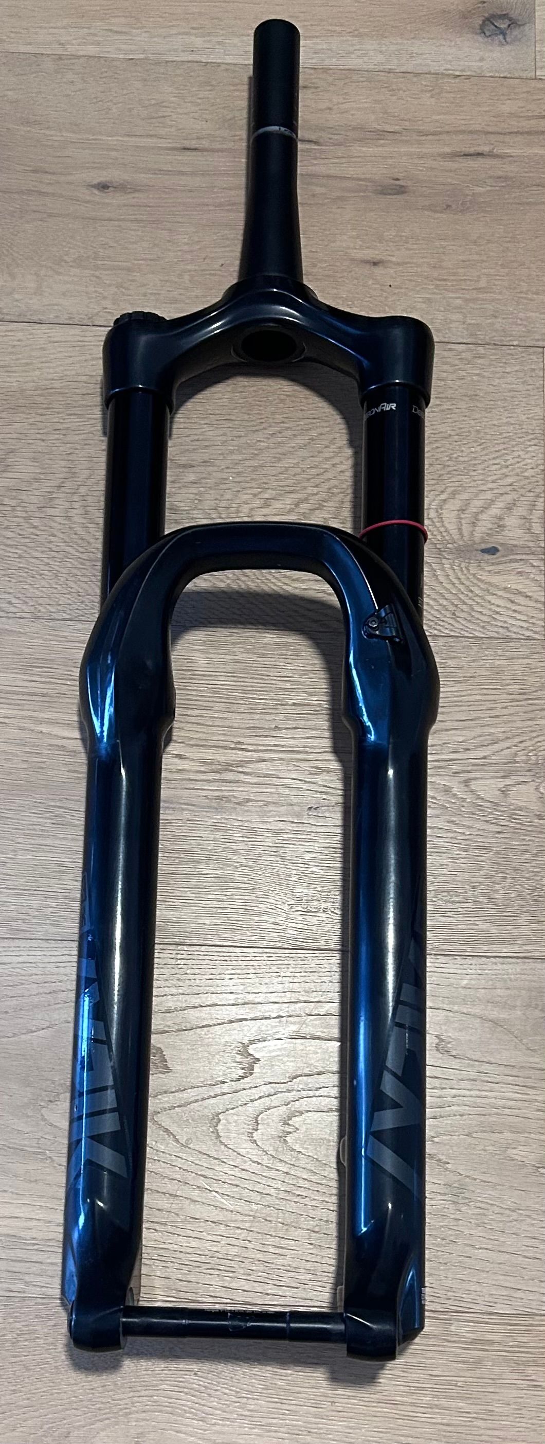 ROCKSHOX Lyric select + 29インチ　170mm 0daa0923-3adb-4bc9-bfc7-