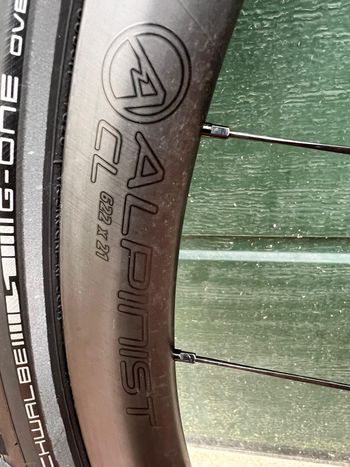 Used Roval Alpinist CL bike — image 5 of 8