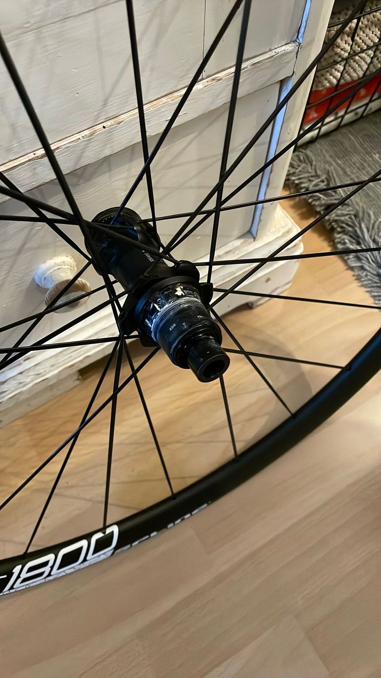 Used Dt Swiss E1800 2023 bike — image 5 of 7