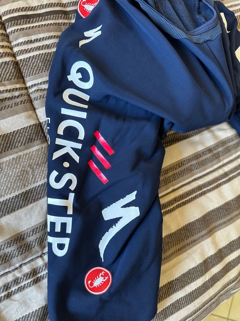 Used Castelli Pantaloncini Salopette Soudal Quick Step M 2024 invernali 2024 bike — image 2 of 10