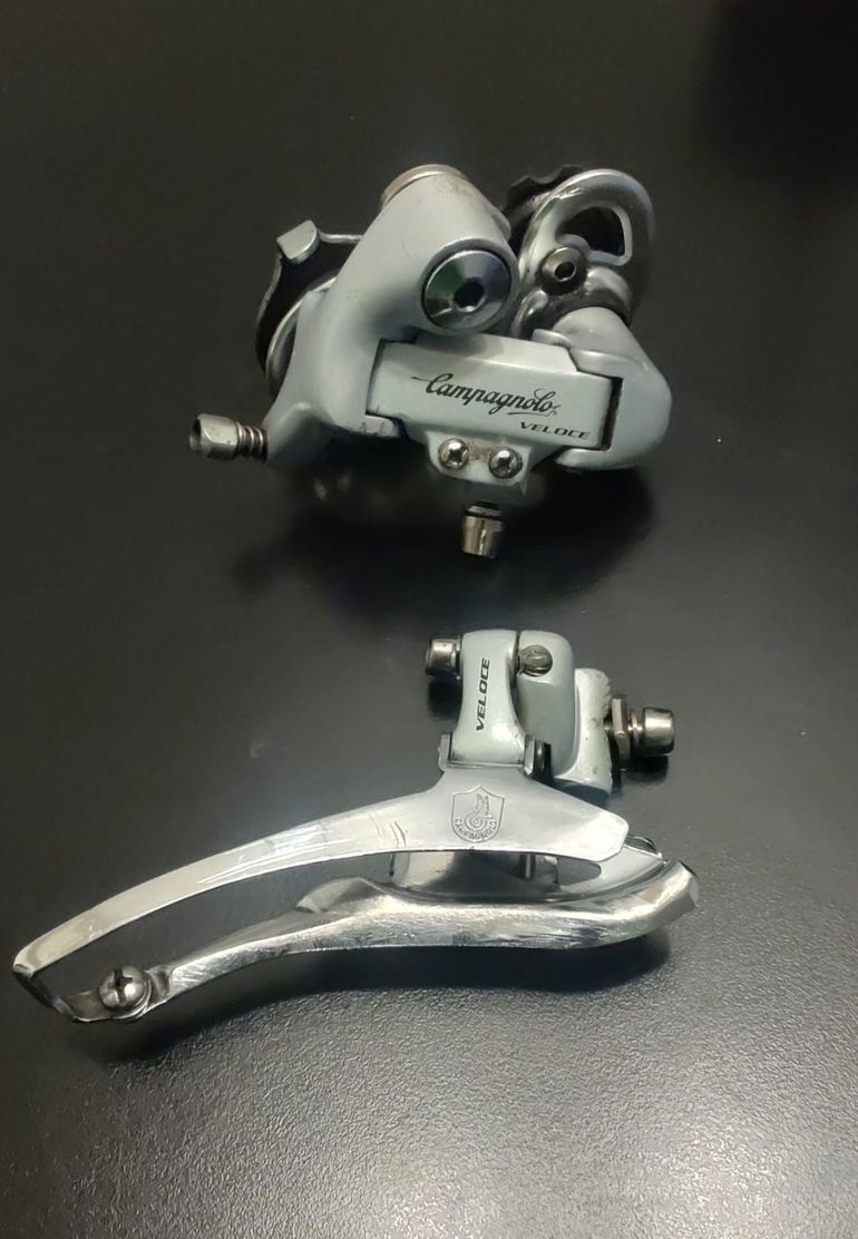 Shifters Ergopower Campagnolo Véloce 2/3 X 8 Vitesses