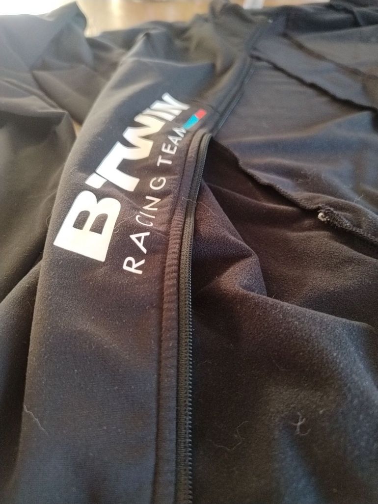 Used BTWIN Giacca invernale  taglia XL 2018 bike — image 6 of 6