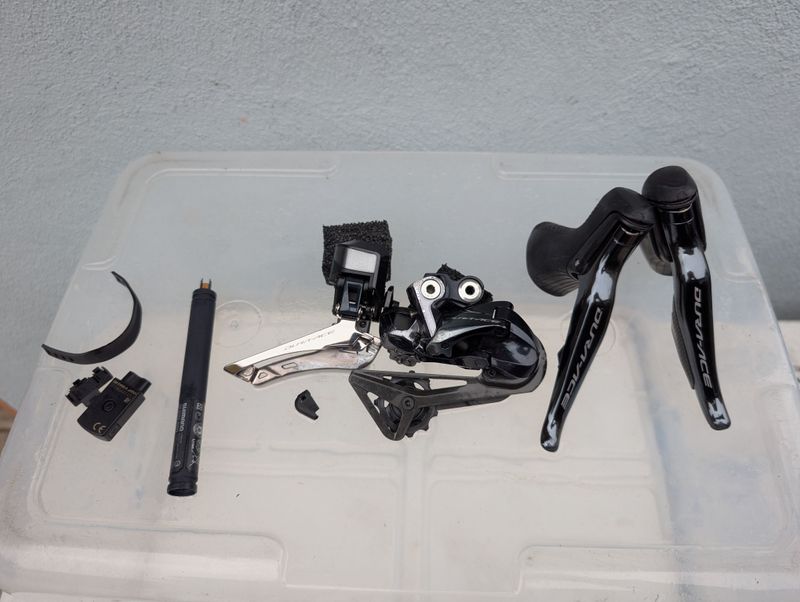 Used Shimano Dura-Ace Di2 9150 Rim Brake mini group Drivetrain & Pedals