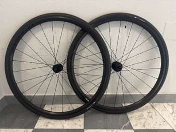 Used Bontrager Bontrager Paradigm SL inkl Reifen 2025 bike — image 1 of 3