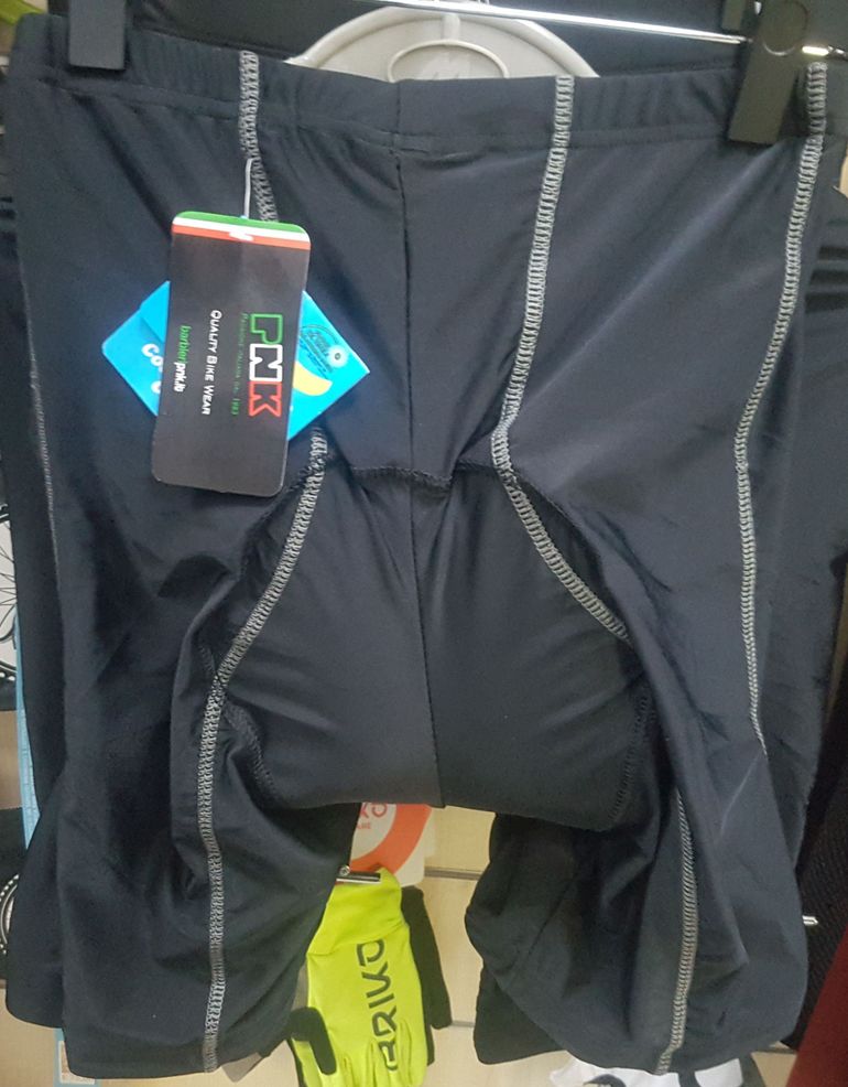 Used PNK PANTALONCINI bike — image 1 of 2
