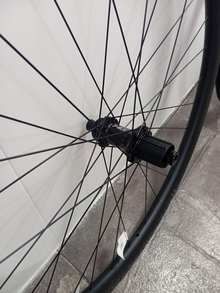 Used Cannondale Cannondale HollowGram R45 Carbon Wheelset 2025 bike — image 2 of 7