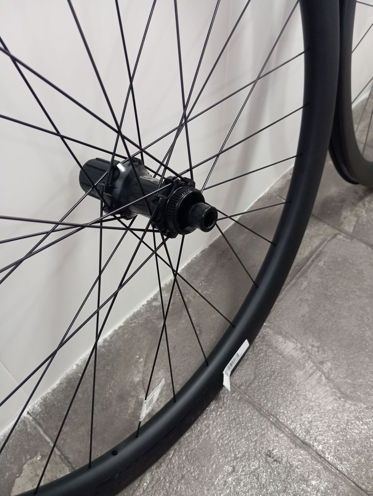 Used Cannondale Cannondale HollowGram R45 Carbon Wheelset 2025 bike — image 5 of 7