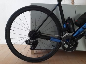 Used Hunt hunt 30mm carbon 2024 bike — image 5 of 10