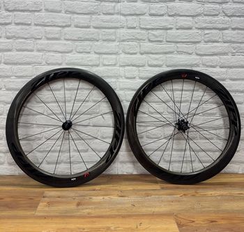 Used Zipp Zipp 404 Firecrest Clincher Rim Brake Wheelset bike — image 1 of 9