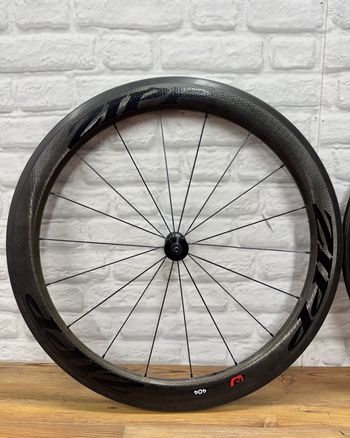 Used Zipp Zipp 404 Firecrest Clincher Rim Brake Wheelset bike — image 2 of 9