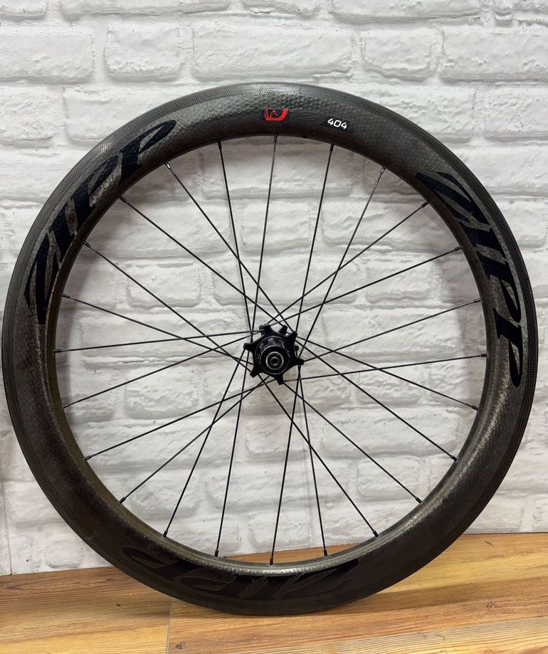 Used Zipp Zipp 404 Firecrest Clincher Rim Brake Wheelset bike — image 3 of 9