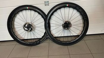 Used Roval Cuore Wheels met 240 DT-Swiss naven 2024 bike — image 1 of 5