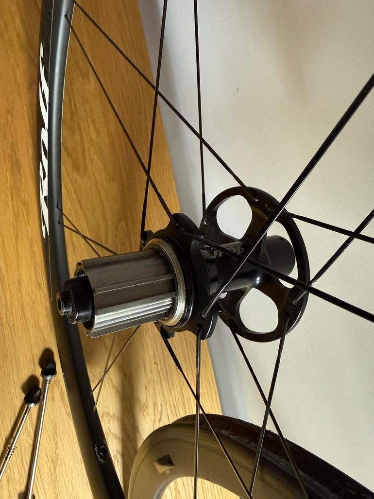 Used Rolf Rolf Prima TdF4 SL Carbon Tubular 700c Wheelset bike — image 4 of 5