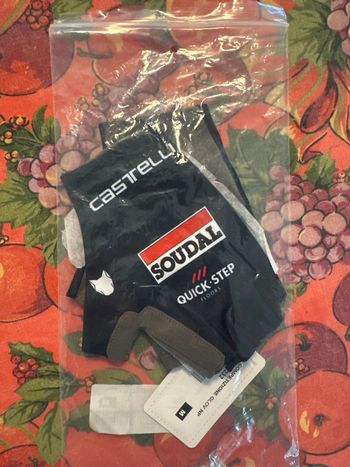 Used Castelli Guanti Soudal Quick Step M 2024 bike — image 2 of 2